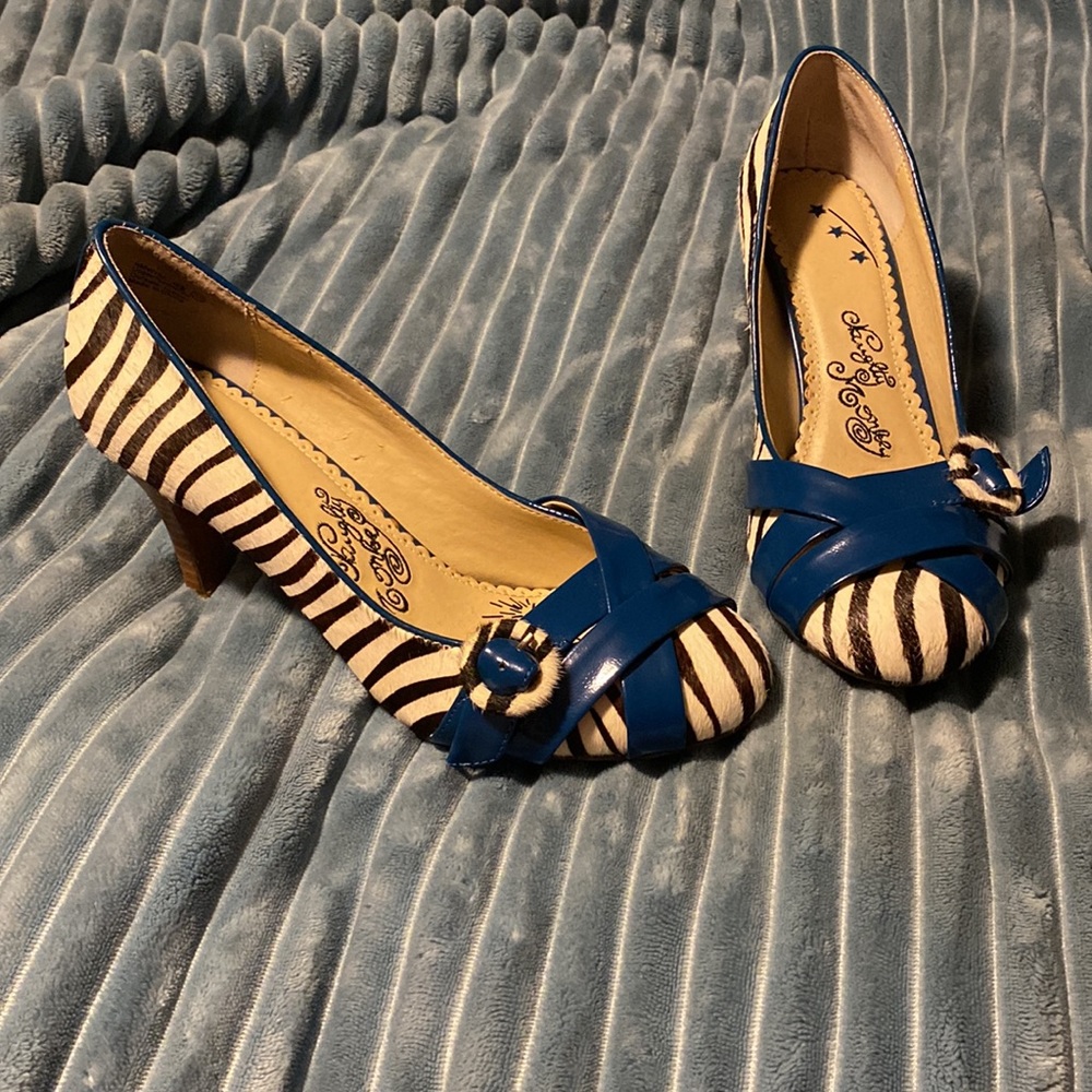 Naughty Monkey heels size 7 1/2